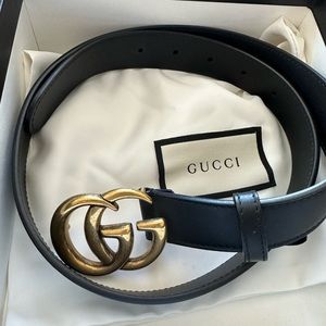 Gucci 1” black leather belt